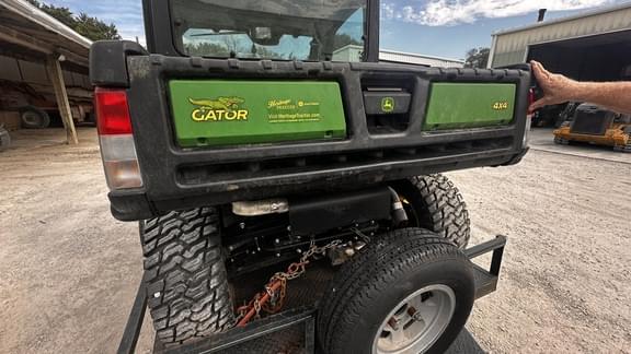 Image of John Deere XUV 835R equipment image 4