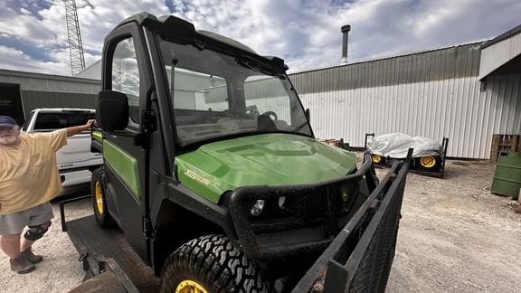 Image of John Deere XUV 835R equipment image 2