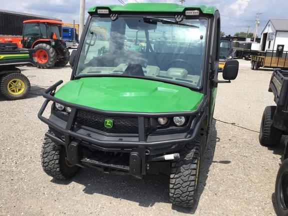 Image of John Deere XUV 835R equipment image 2