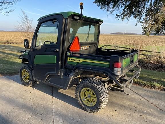 Image of John Deere XUV 835R equipment image 3