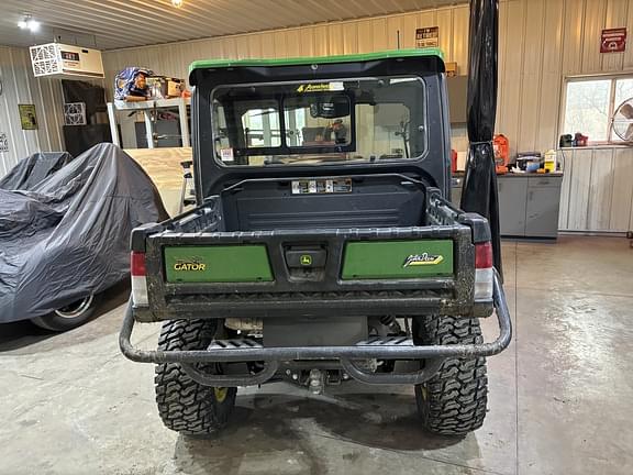 Image of John Deere XUV 835R equipment image 3