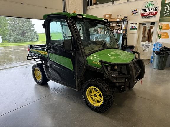 Image of John Deere XUV 835R equipment image 2