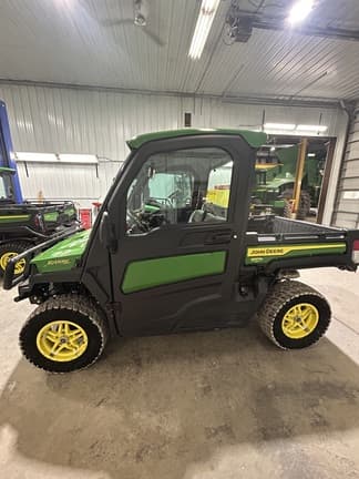 Image of John Deere XUV 835R equipment image 1