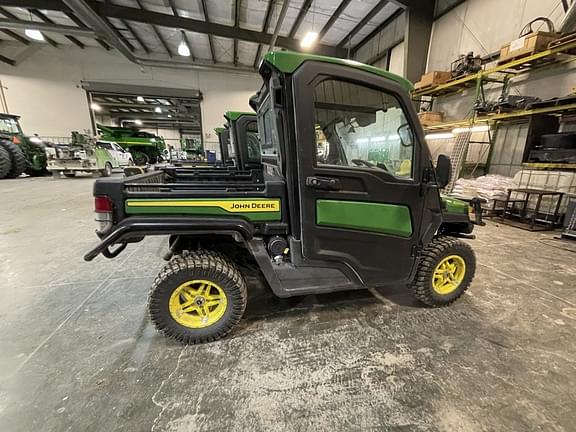 Image of John Deere XUV 835R equipment image 2