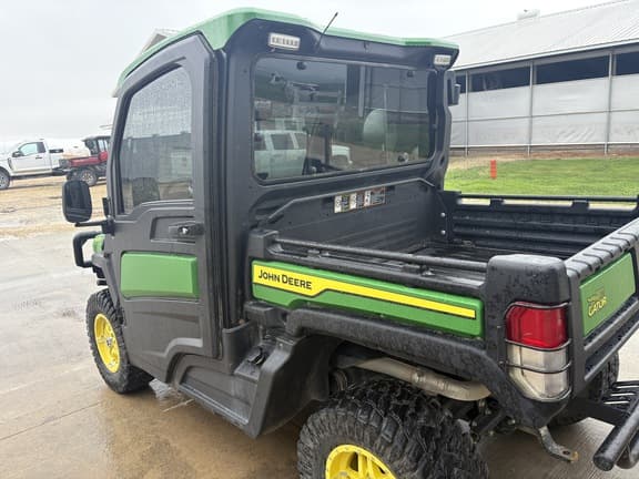 Image of John Deere XUV 835R equipment image 4