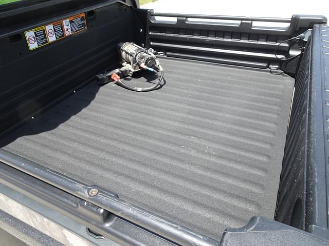 Image of John Deere XUV 835R equipment image 4