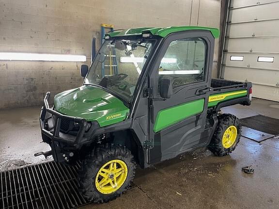 Image of John Deere XUV 835R Primary image