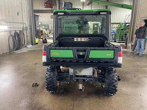 Image of John Deere XUV 835R equipment image 3