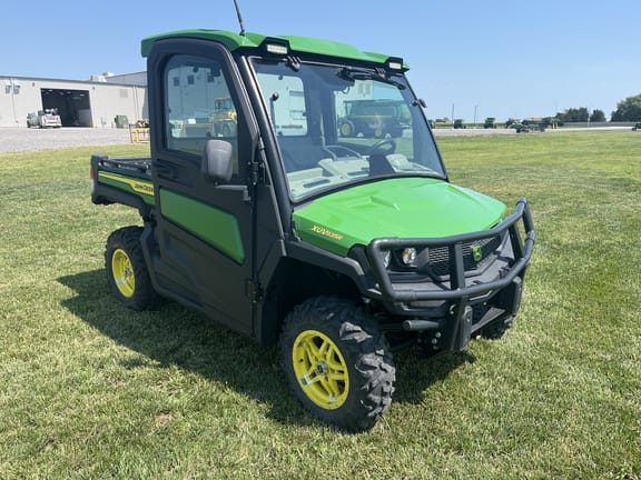2023 John Deere XUV 835R Equipment Image0