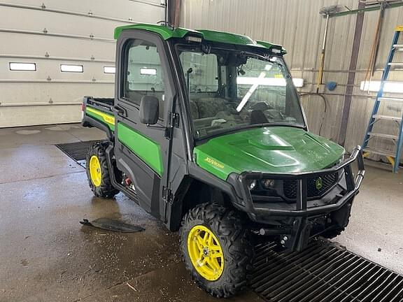 Image of John Deere XUV 835R equipment image 1