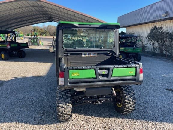 Image of John Deere XUV 835R equipment image 4