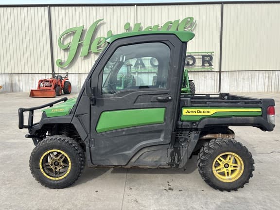 Image of John Deere XUV 835R equipment image 1