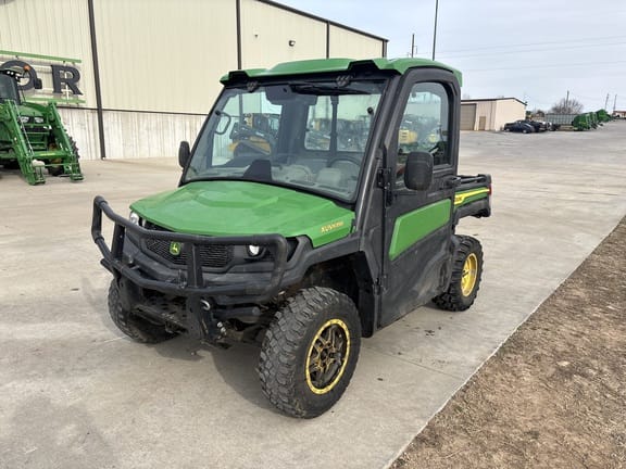 2023 John Deere XUV 835R Equipment Image0