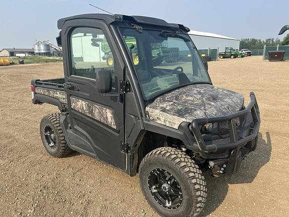 Image of John Deere XUV 835R equipment image 1