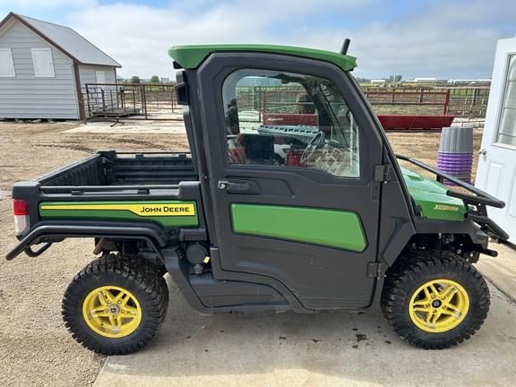 Image of John Deere XUV 835R equipment image 3