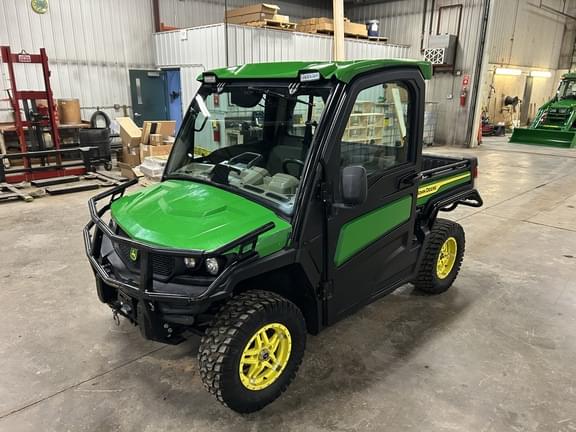Image of John Deere XUV 835R Primary image