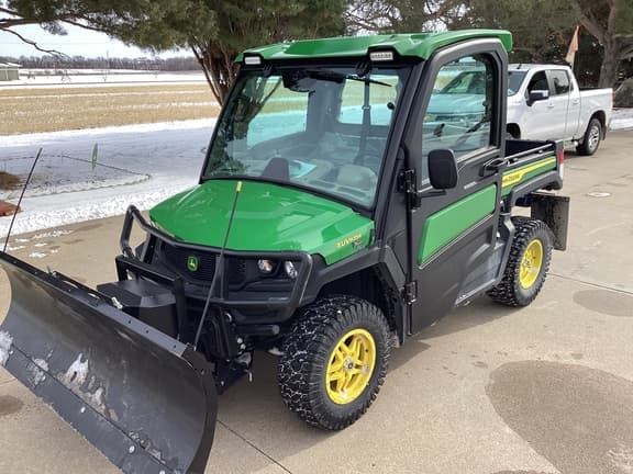 Image of John Deere XUV 835R Primary image