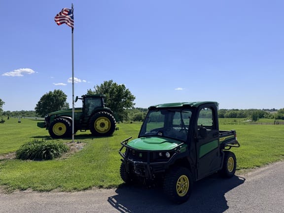 2023 John Deere XUV 835R Equipment Image0