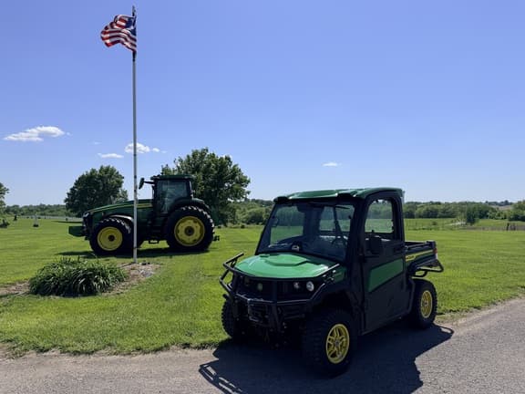 Image of John Deere XUV 835R Primary image