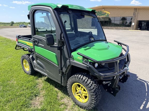Image of John Deere XUV 835R equipment image 4