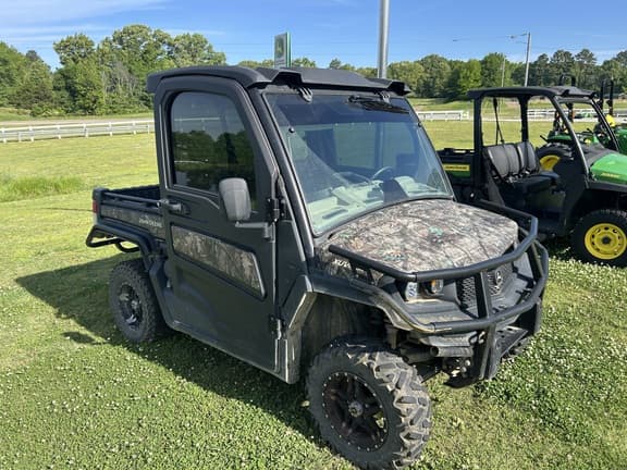 Image of John Deere XUV 835R equipment image 1
