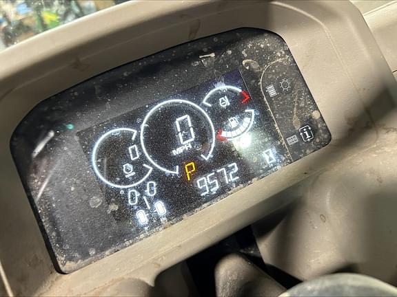 Image of John Deere XUV 835R equipment image 4