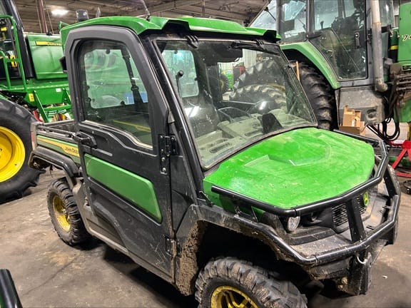 Main image John Deere XUV 835R