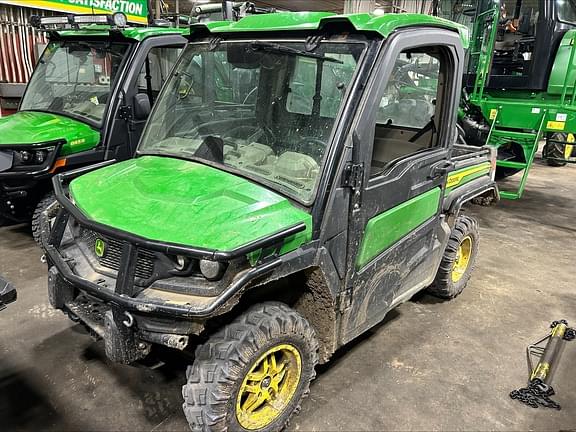 Image of John Deere XUV 835R equipment image 1