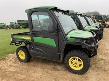 Main image John Deere XUV 835R