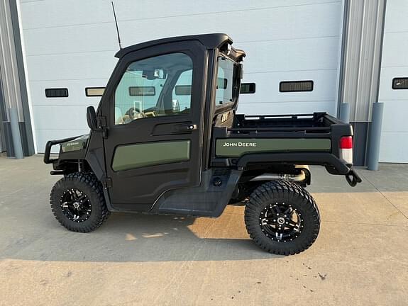 Image of John Deere XUV 835R equipment image 1