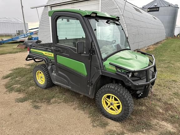 Image of John Deere XUV 835R equipment image 1