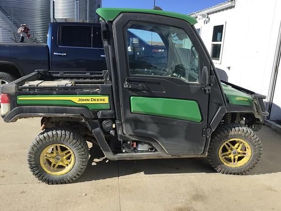 Image of John Deere XUV 835R Primary image