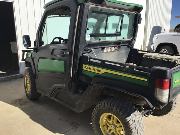 Image of John Deere XUV 835R equipment image 2