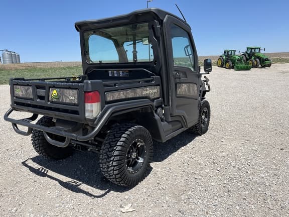 Image of John Deere XUV 835R equipment image 3