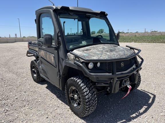 2023 John Deere XUV 835R Equipment Image0