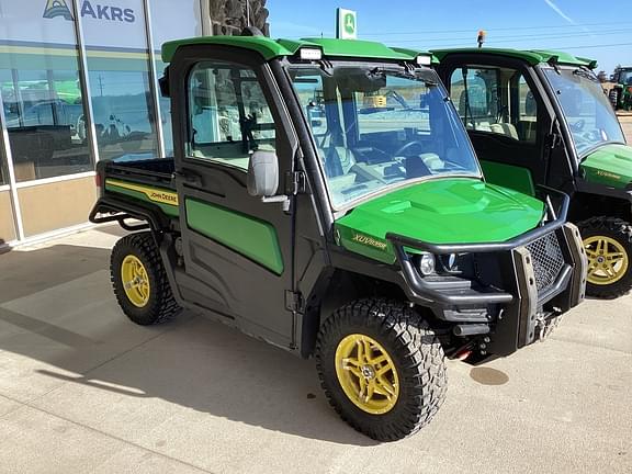 Image of John Deere XUV 835R Primary image