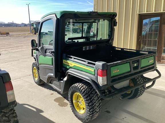 Image of John Deere XUV 835R equipment image 3