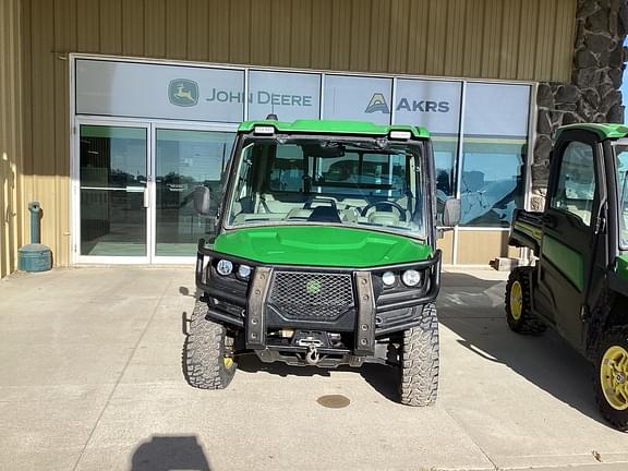 Image of John Deere XUV 835R equipment image 1