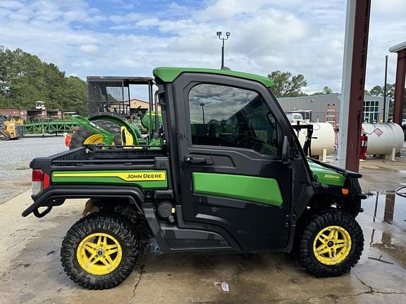 Image of John Deere XUV 835R Primary image