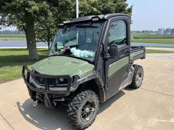 2023 John Deere XUV 835R Equipment Image0