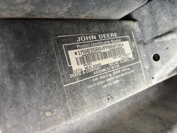 Image of John Deere XUV 835R equipment image 2