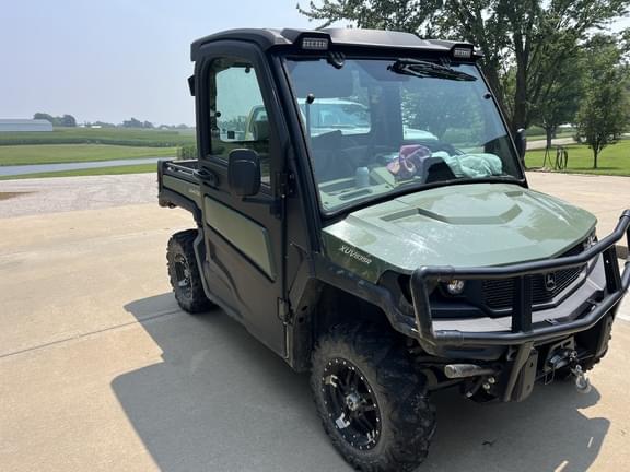 Image of John Deere XUV 835R equipment image 3