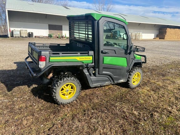2023 John Deere XUV 835R Equipment Image0