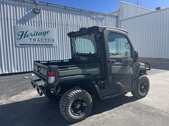 Image of John Deere XUV 835R equipment image 3