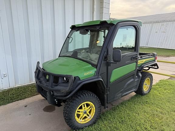 Image of John Deere XUV 835R equipment image 1