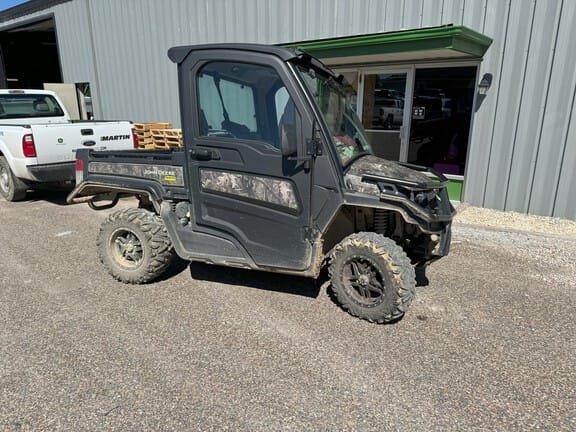 2023 John Deere XUV 835R Equipment Image0