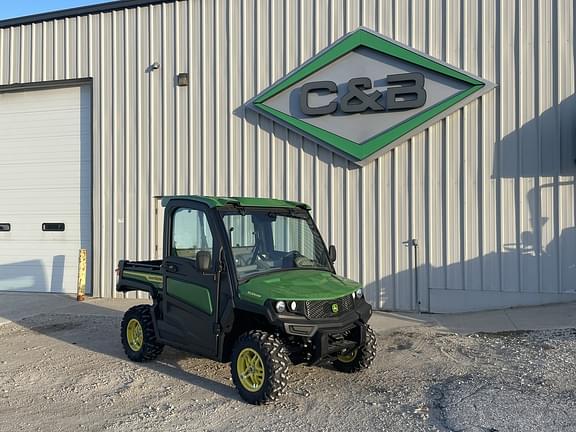 Image of John Deere XUV 835R Primary image