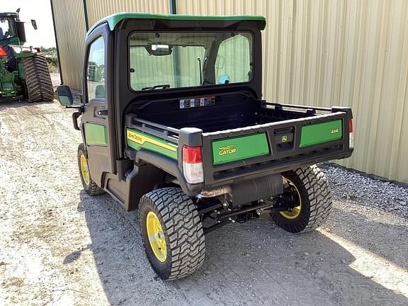 Image of John Deere XUV 835R equipment image 4