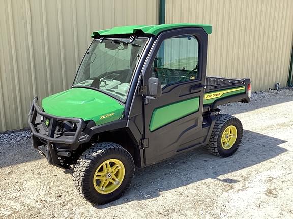 Image of John Deere XUV 835R equipment image 1