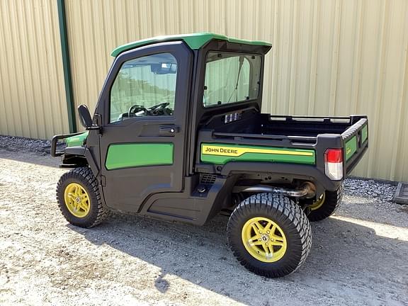 Image of John Deere XUV 835R equipment image 3